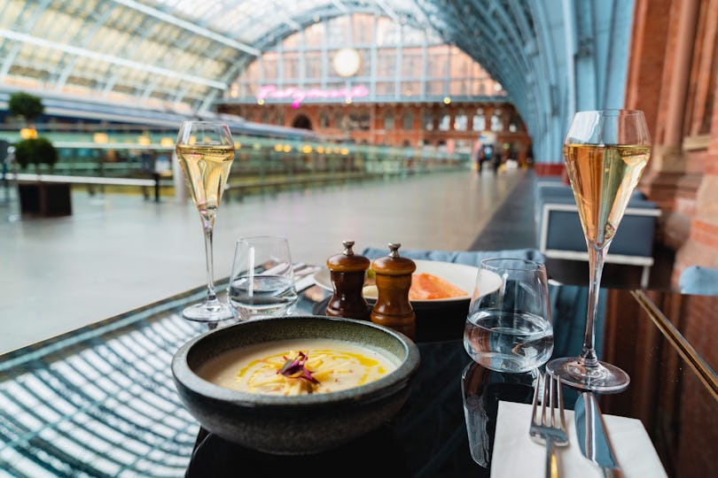 St Pancras Brasserie & Champagne Bar by Searcys