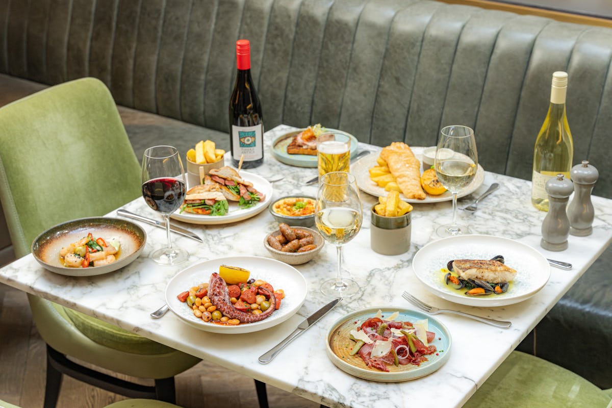 Hans’ Bar & Grill at 11 Cadogan Gardens