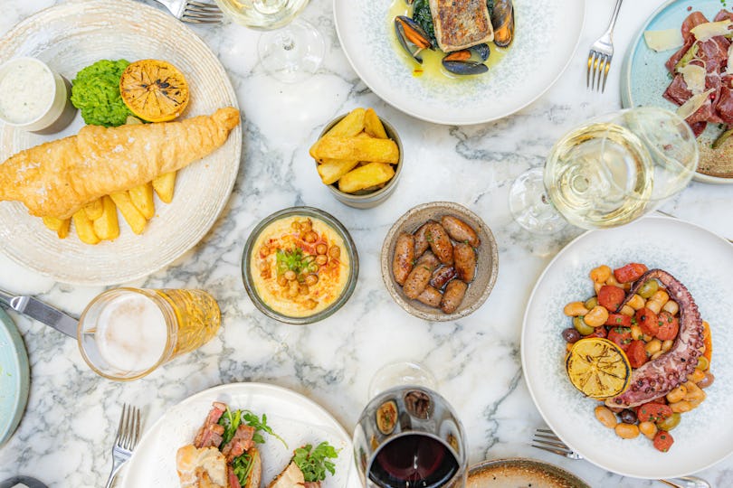 Hans’ Bar & Grill at 11 Cadogan Gardens