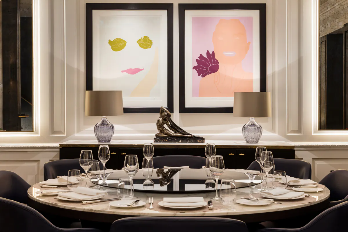 27 Restaurant & Bar