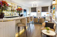 27 Restaurant & Bar