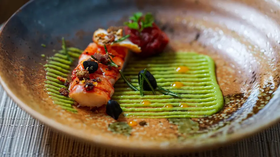 27 Restaurant & Bar