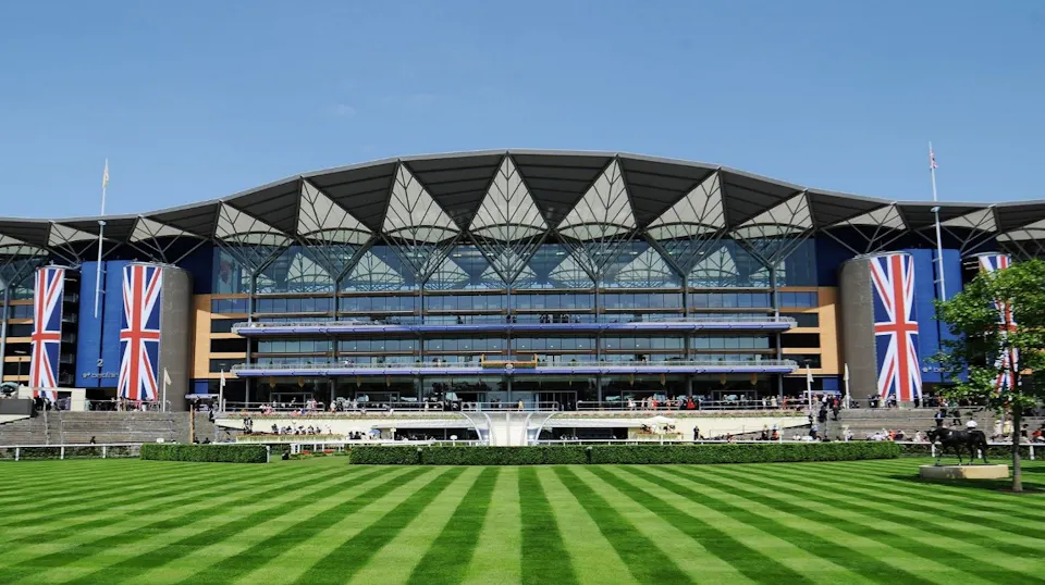 On5 at Ascot Racecourse