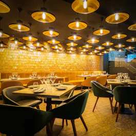 Farzi Cafe