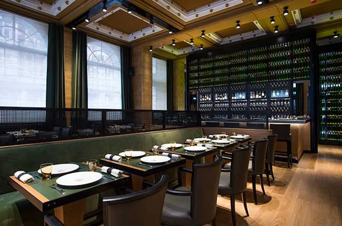 Lamennais Room at Les 110 de Taillevent