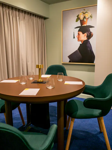 TOZI Grand Cafe at art