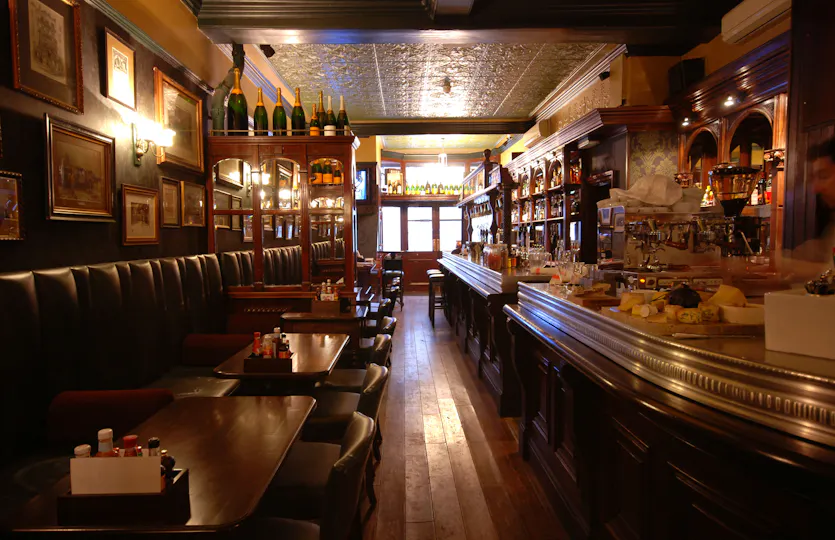 Fox & Anchor