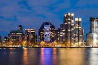 Park Plaza Riverbank