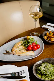 Manhattan Grill at the London Marriott Hotel Canary Wharf