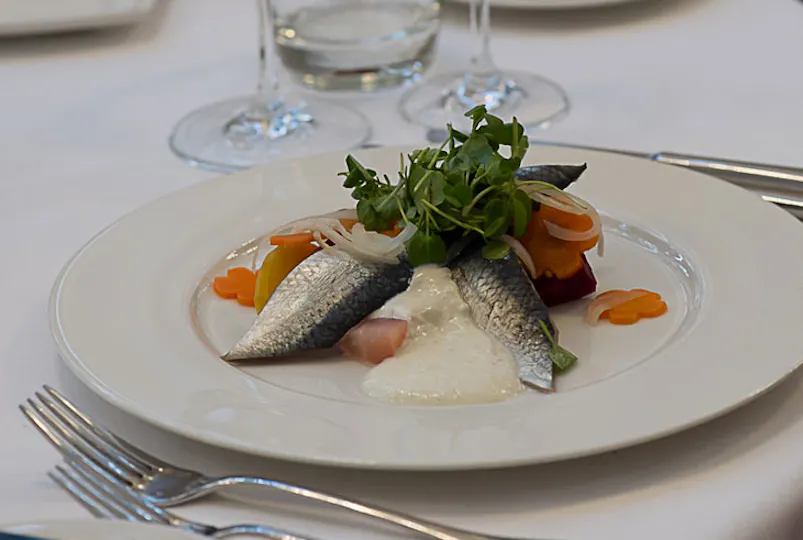 Wheeler’s Oyster Bar & Grill Room at Threadneedles Hotel