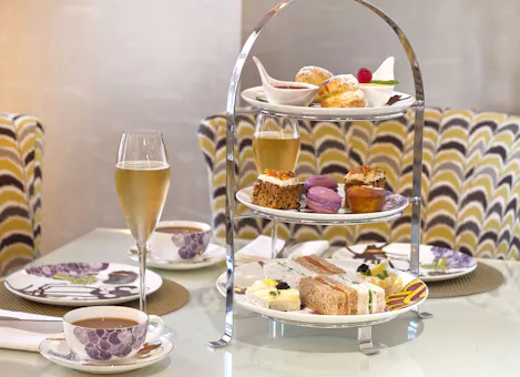 The Library at St Ermin's Hotel (afternoon tea)