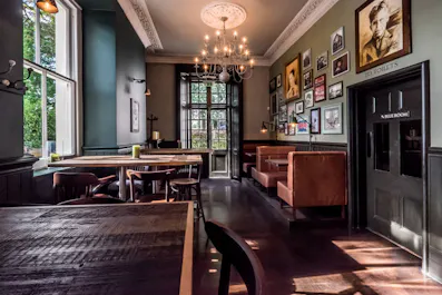 The Canonbury Tavern (bar)