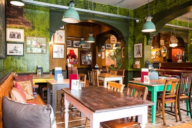 Milo Lounge