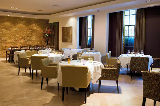 Avista Restaurant & Bar