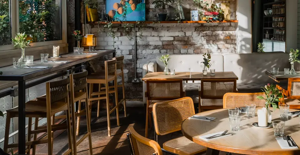 Evelyn’s Café Bar