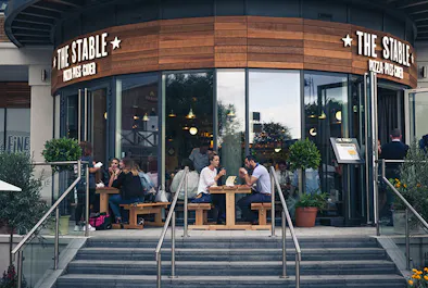 The Stable Kew Bridge