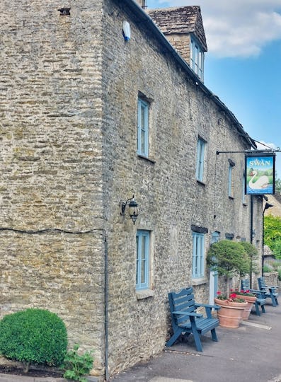 The Swan at Southrop