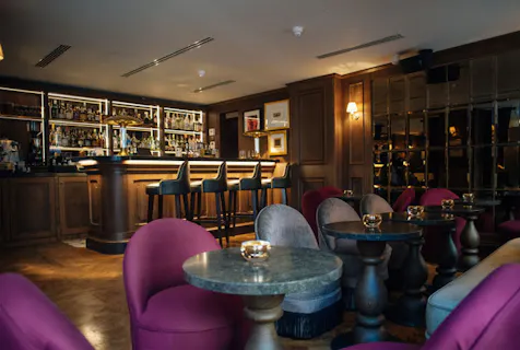 Henson’s Bar and Social at Mimi's Hotel