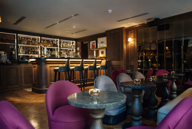 Henson’s Bar and Social at Mimi