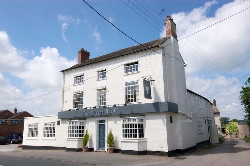 Queen’s Head Hotel