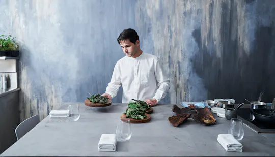 Aulis London