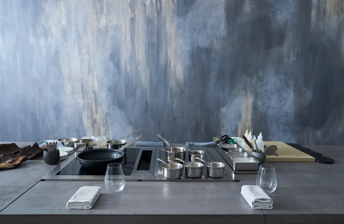 Aulis London