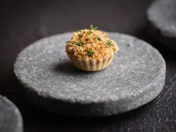 Aulis London