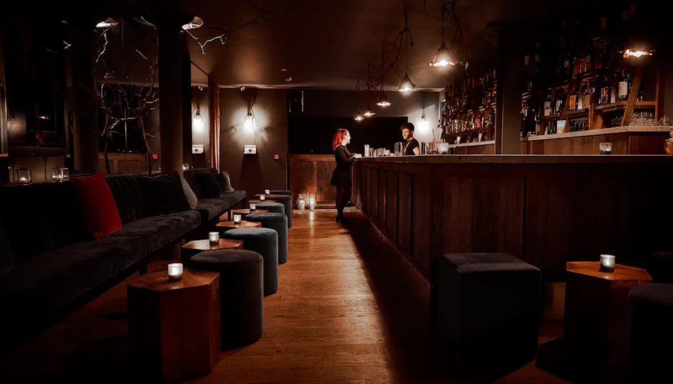 Eve Bar