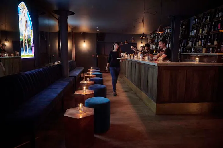 Eve Bar