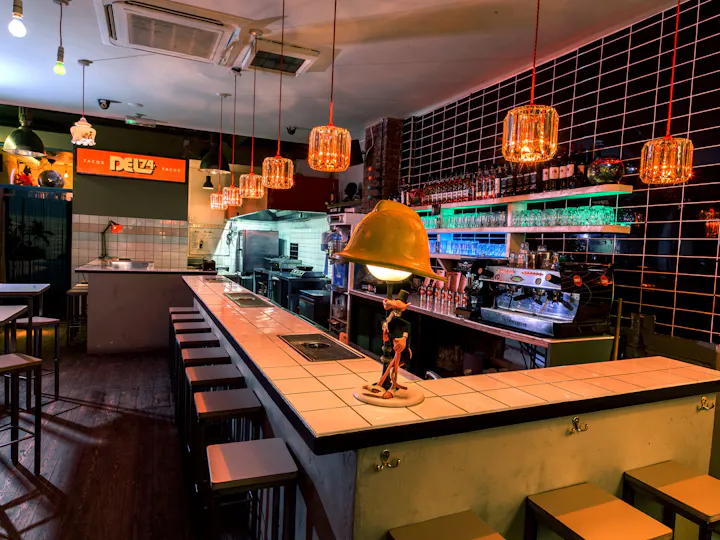 Del 74 Dalston