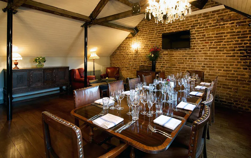 Inn at Kew Gardens