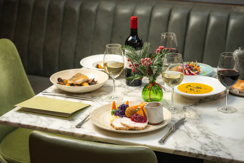 Hans’ Bar & Grill at 11 Cadogan Gardens