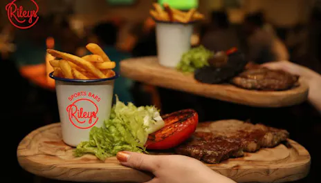 Rileys Sports Bar Haymarket