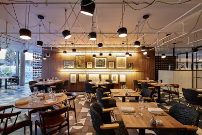 Art Yard Bar & Kitchen