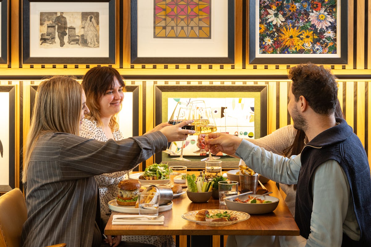 Art Yard Bar & Kitchen