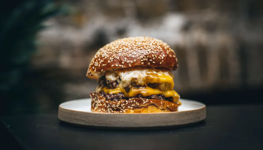 Burger & Beyond