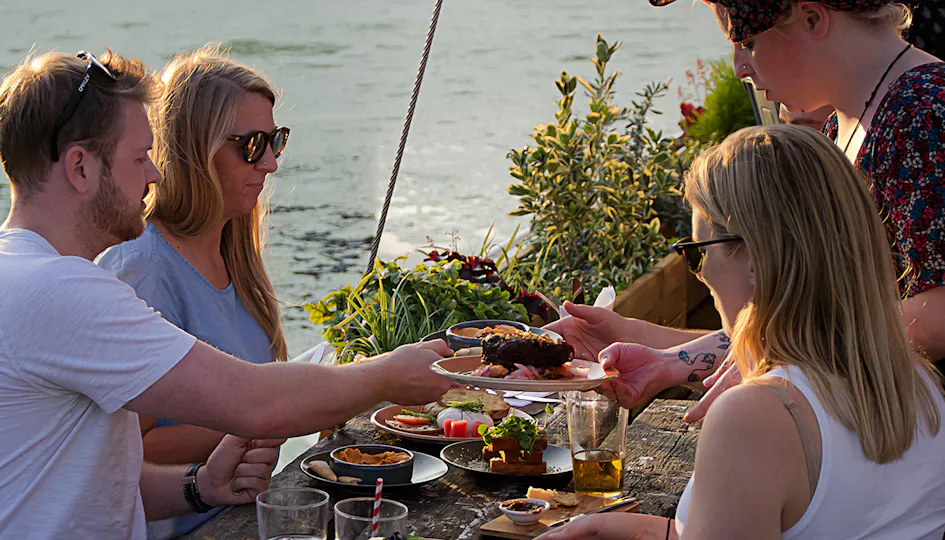 Barge East Bar & Kitchen