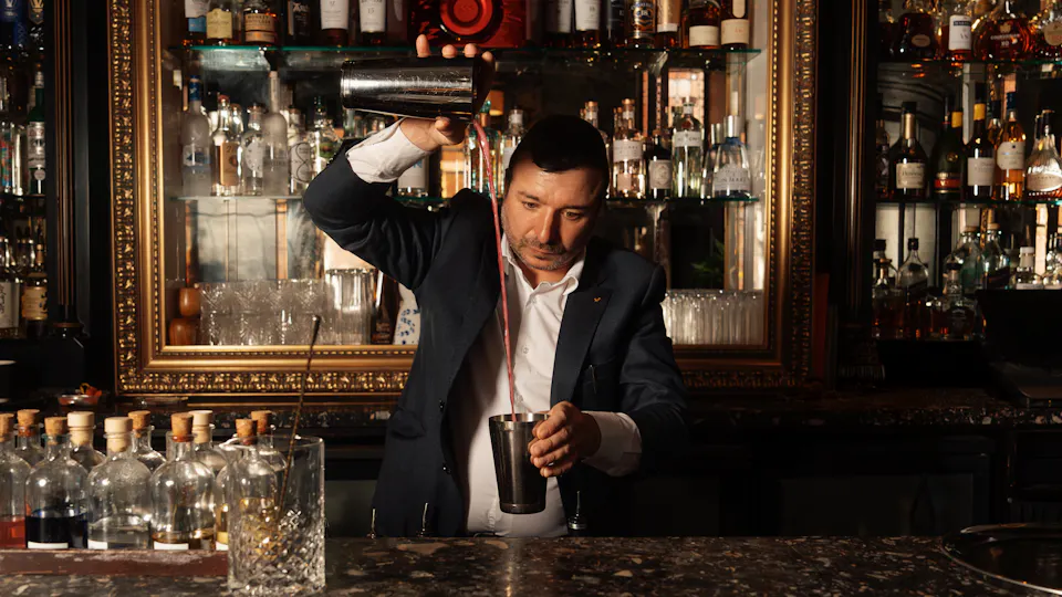 The Chelsea Bar at 11 Cadogan Gardens