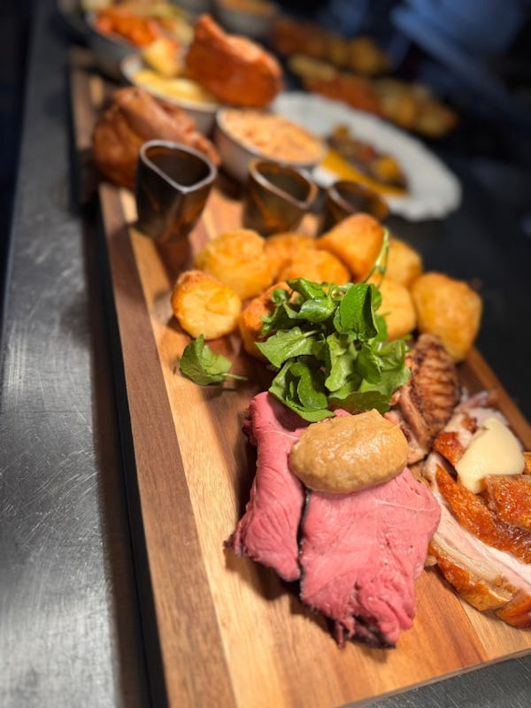The Hengist Restaurant & Cocktail Bar