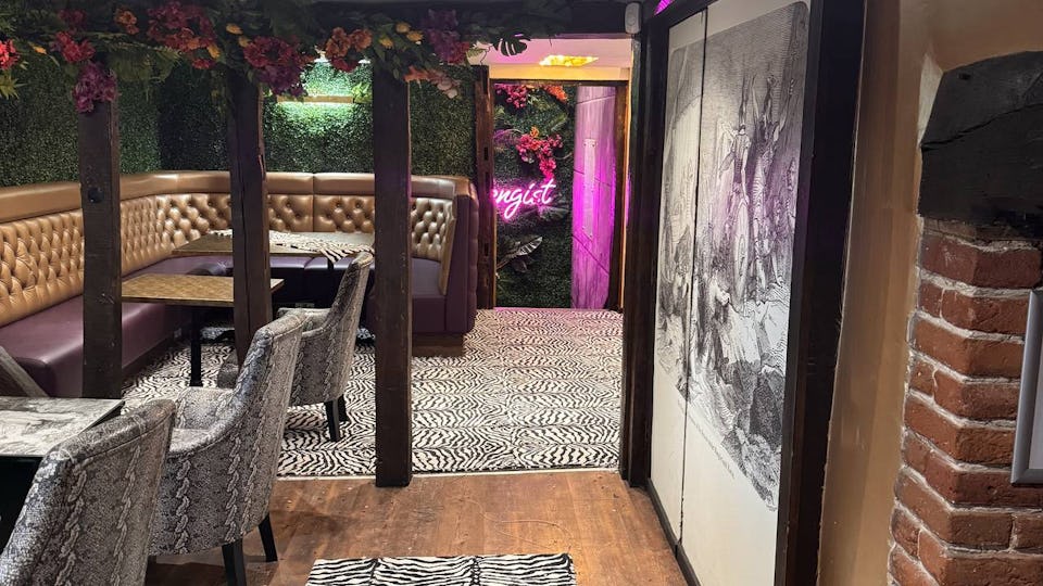The Hengist Restaurant & Cocktail Bar