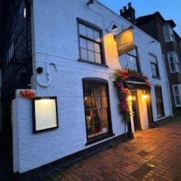 The Hengist Restaurant & Cocktail Bar