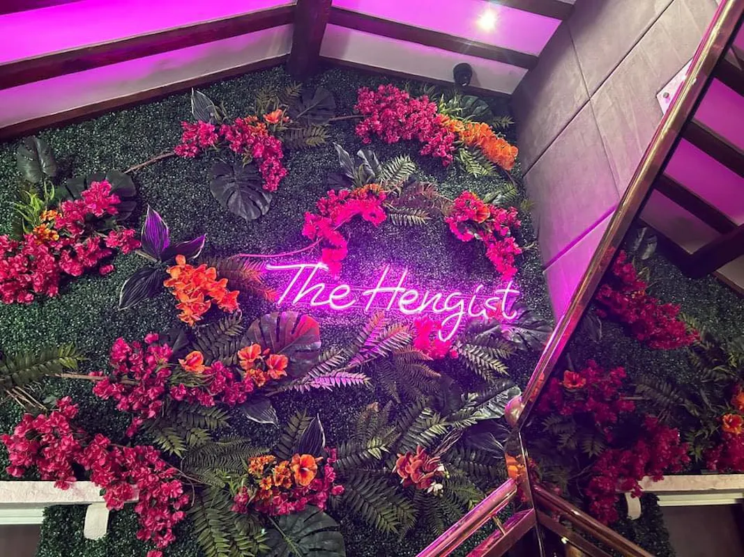 The Hengist Restaurant & Cocktail Bar