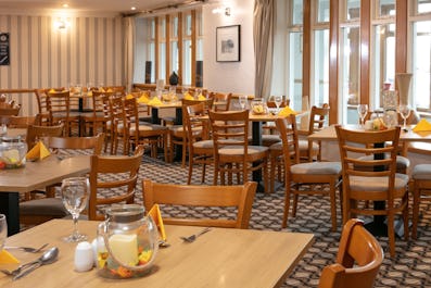 Guide Post Hotel Restaurant