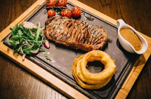 Solo Restaurant + Bar