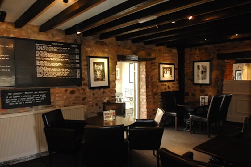 General Tarleton Inn