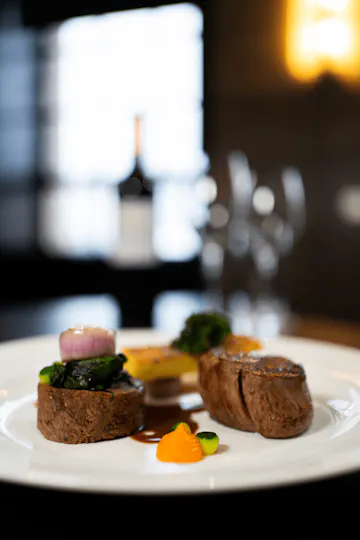 200 St Vincent Street - Restaurant on 6th
