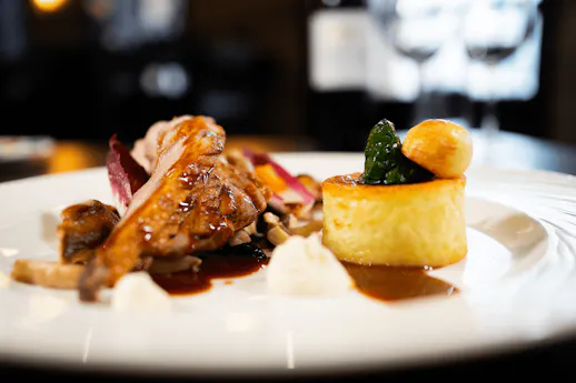 200 St Vincent Street - Restaurant on 6th