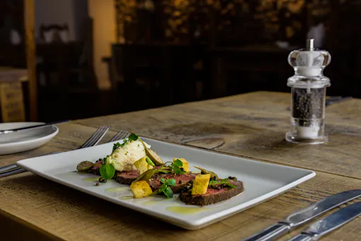 The Oak House Hotel & Restaurant