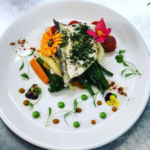 The Hollybush Inn - Bar and Restaurant