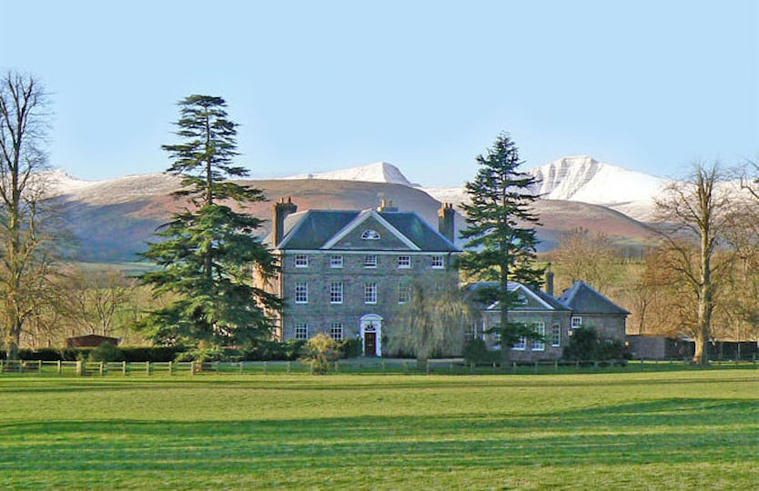 Peterstone Court 